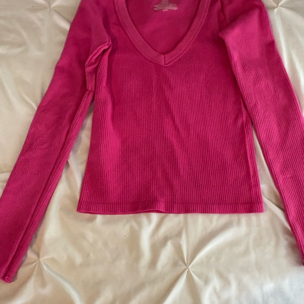 Vibrant Pink V-Neck Ribbed Women's Top